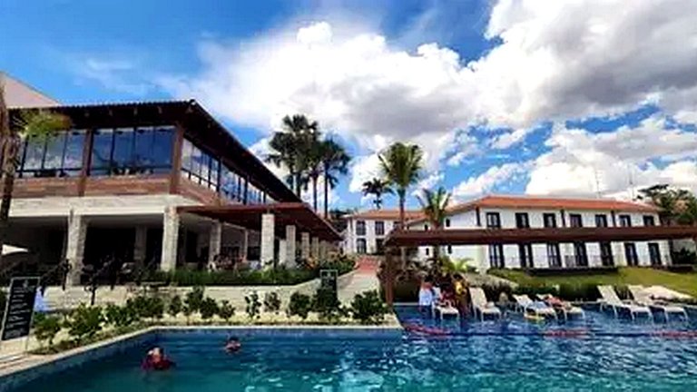 Quinta Santa Barbara Cota Resort